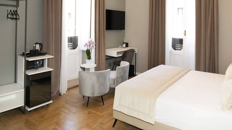 LBH-Hotel-Caravita-roma-CAMERA-DELUXE-404-11